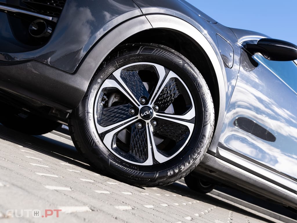 Kia XCeed 1.6 GDi PHEV Drive — fotografia 5