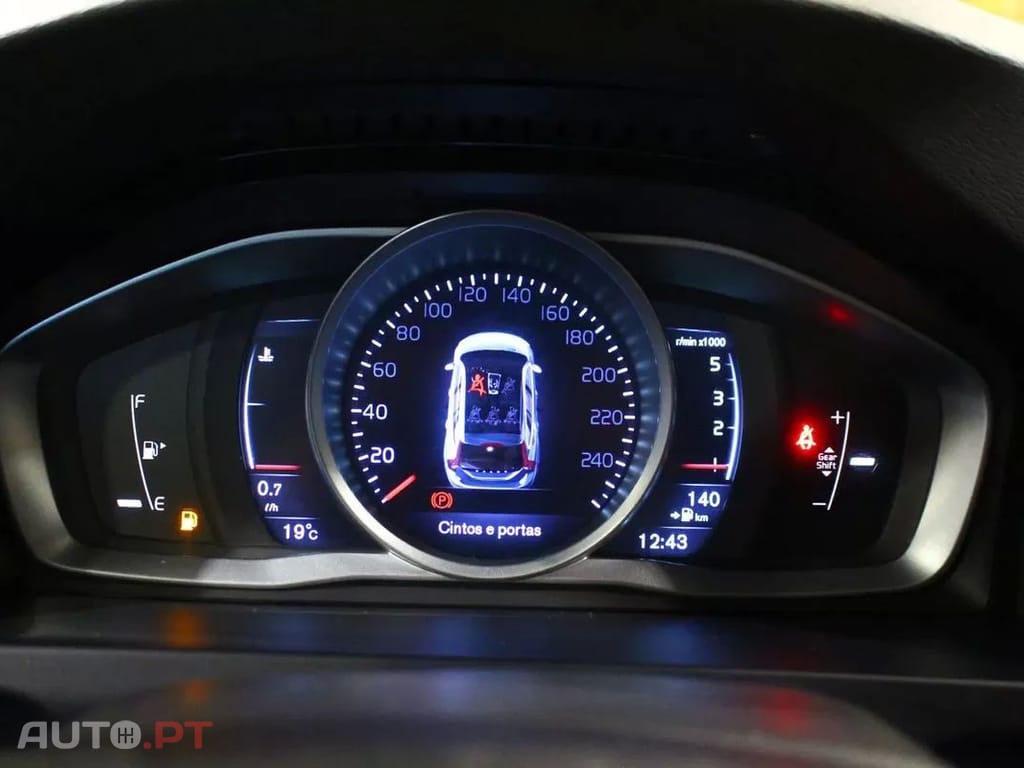 Volvo V60 2.0 D2 Momentum Drive