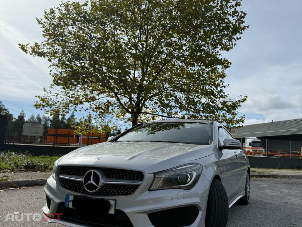 Mercedes-Benz CLA 180 coupé 4 portas