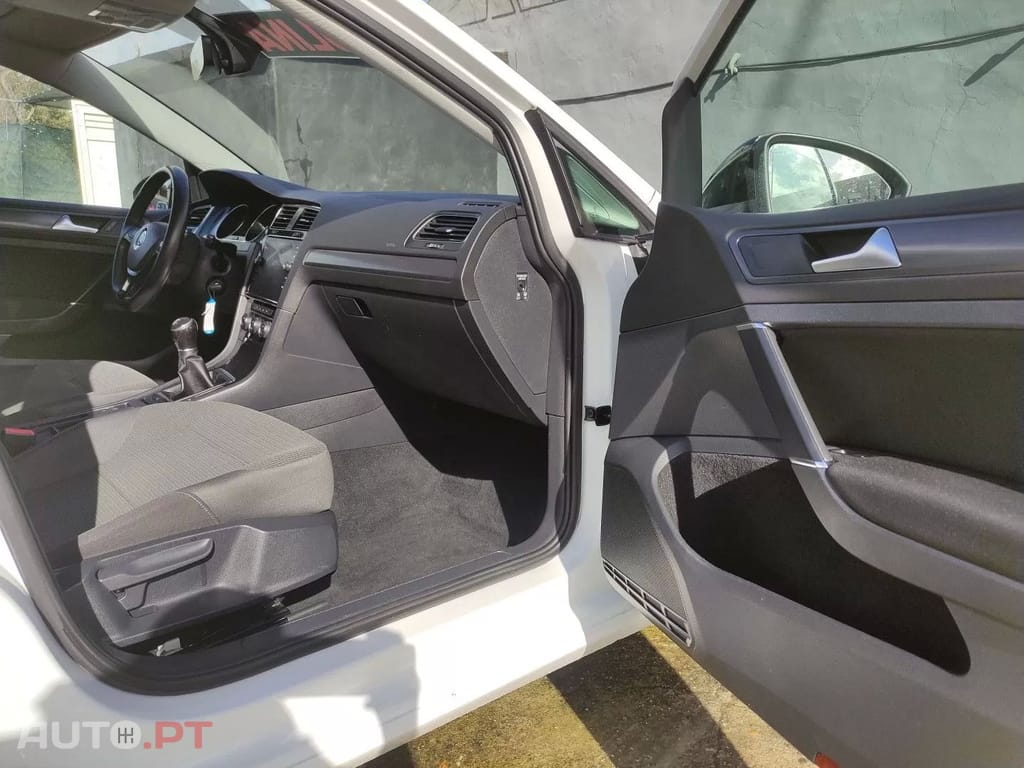 Volkswagen Golf 1.0 TSI