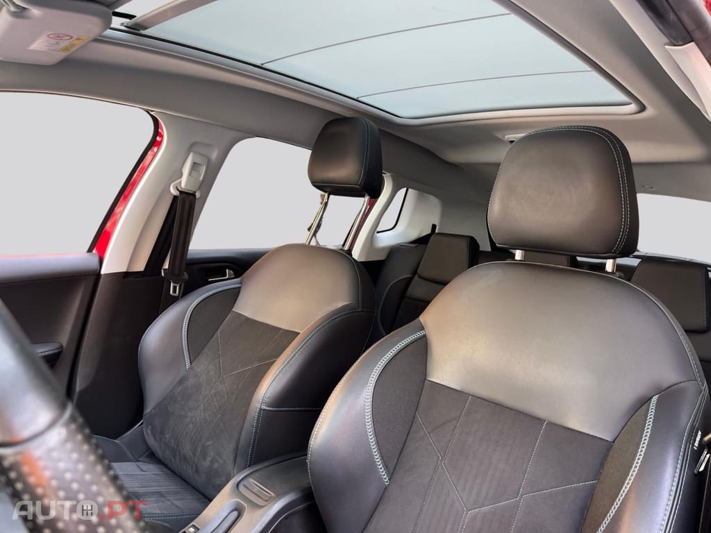 Peugeot 2008  1.2 PureTech Crossway