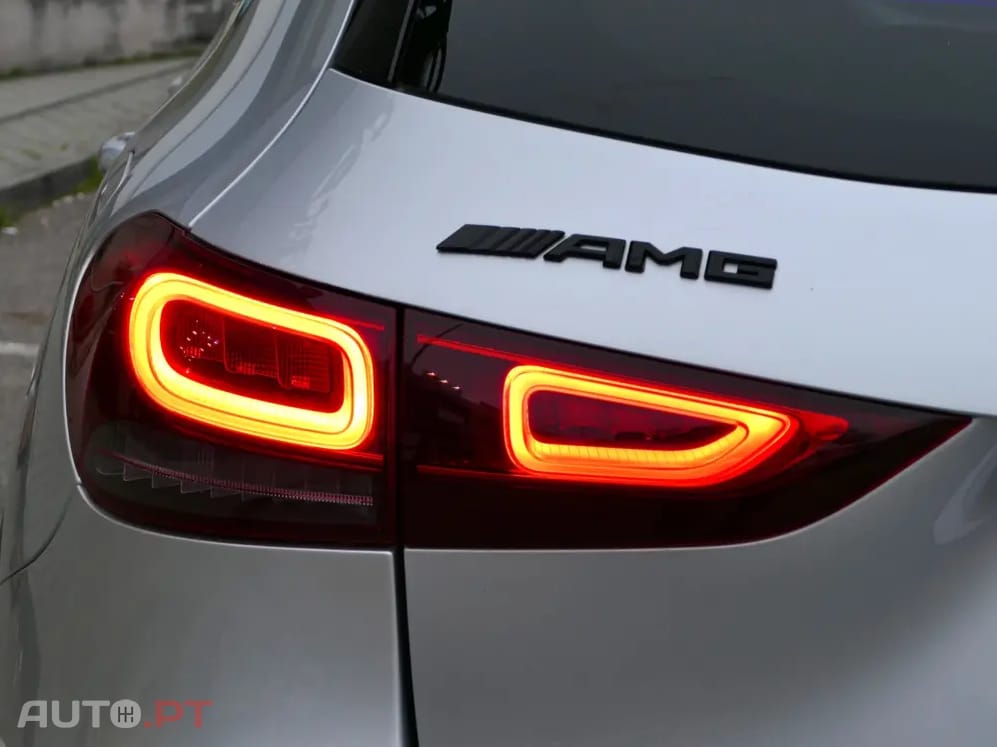 Mercedes-Benz GLA 180 d AMG Line