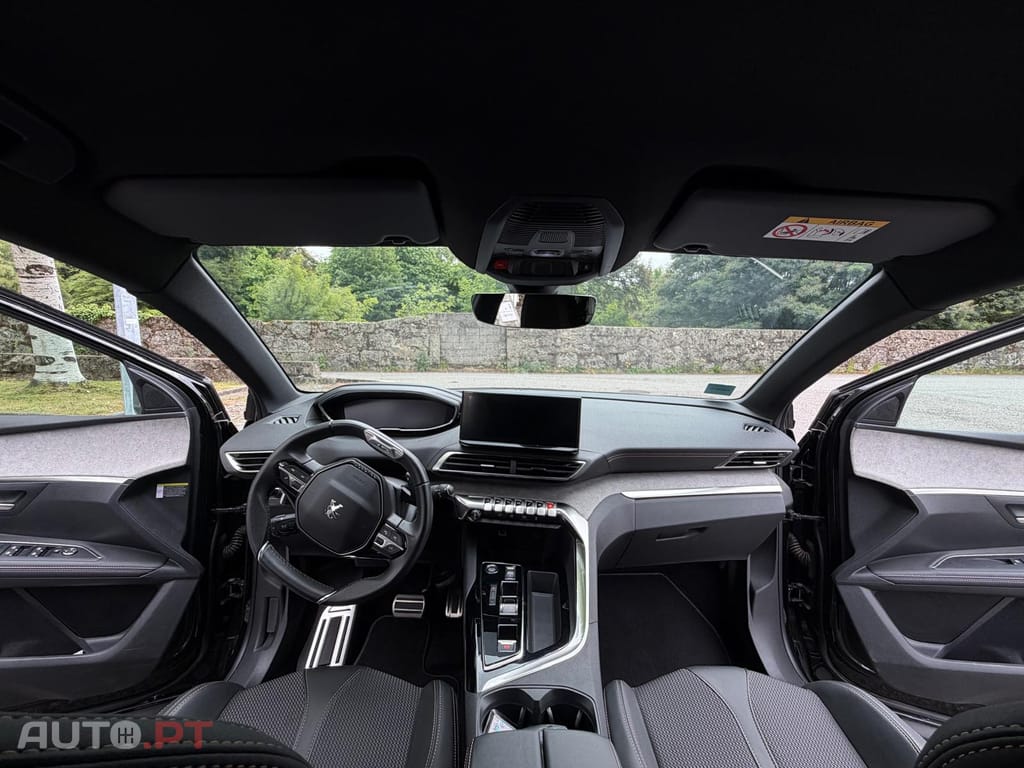 Peugeot 5008 Peugeot 5008 GT line 1.2 PureTech 130cv EAT8 • 2023 • 22.716 km • REVISÃO OFICIAL FEITA. Viseu