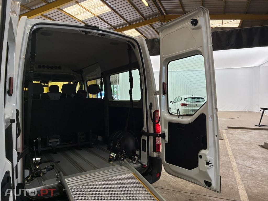 Renault Master 2.3 dCi L2H2