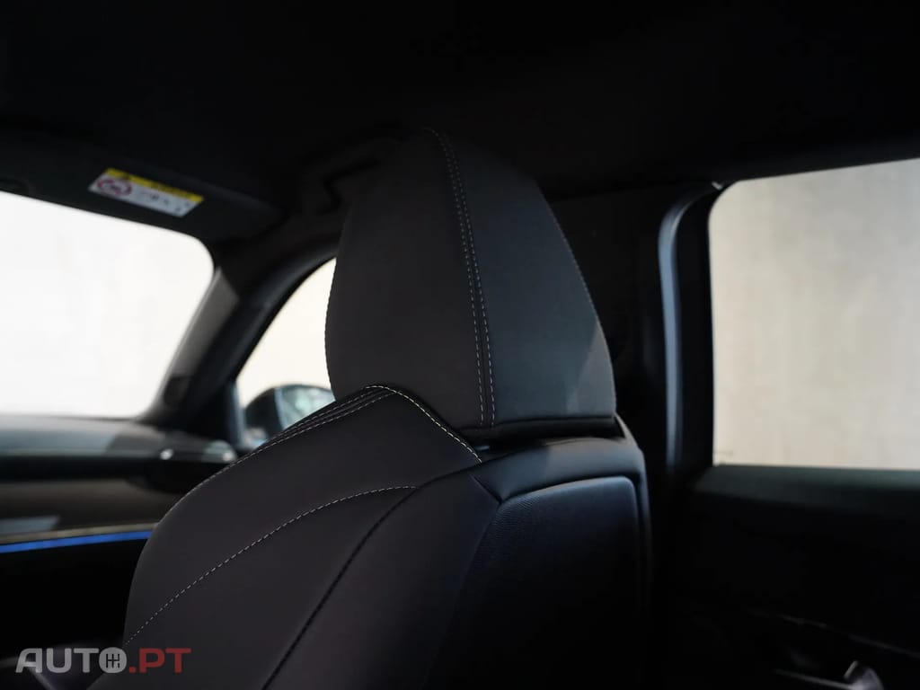 Peugeot E-2008 54 kWh GT