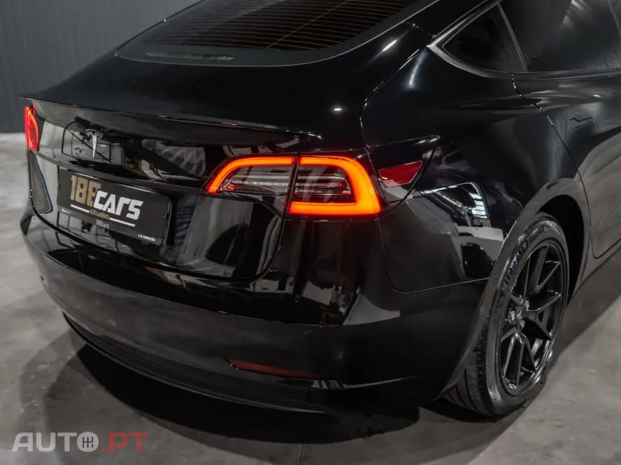 Tesla Model 3 Standard Range Plus RWD