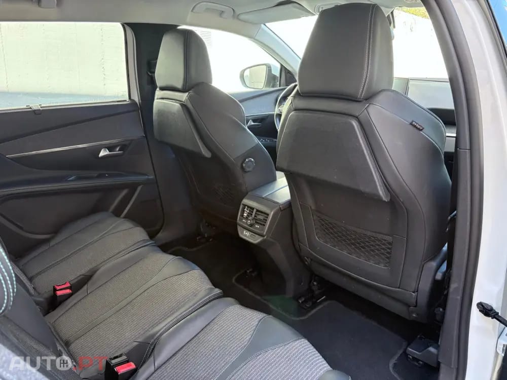 Peugeot 5008 1.2 PureTech Allure EAT8