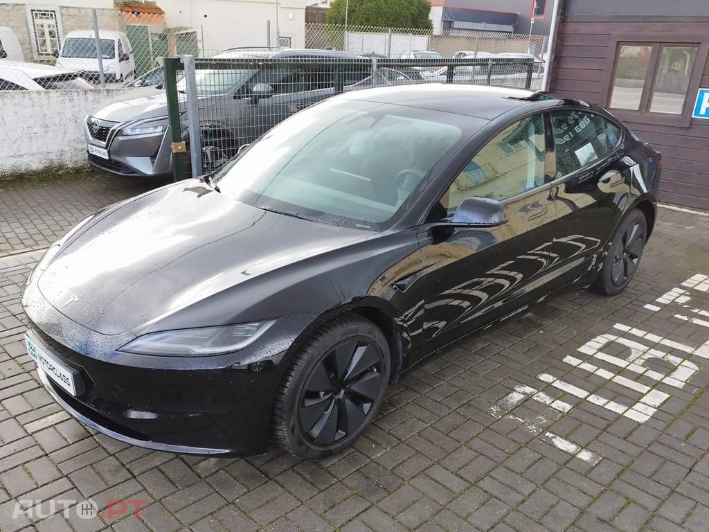 Tesla Model 3 Tração Traseira