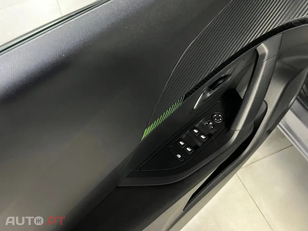Peugeot 2008 1.2 PureTech Active