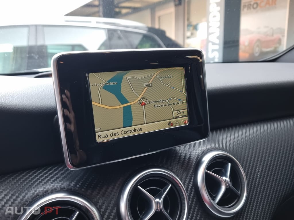 Mercedes-Benz A 180 d AMG Line