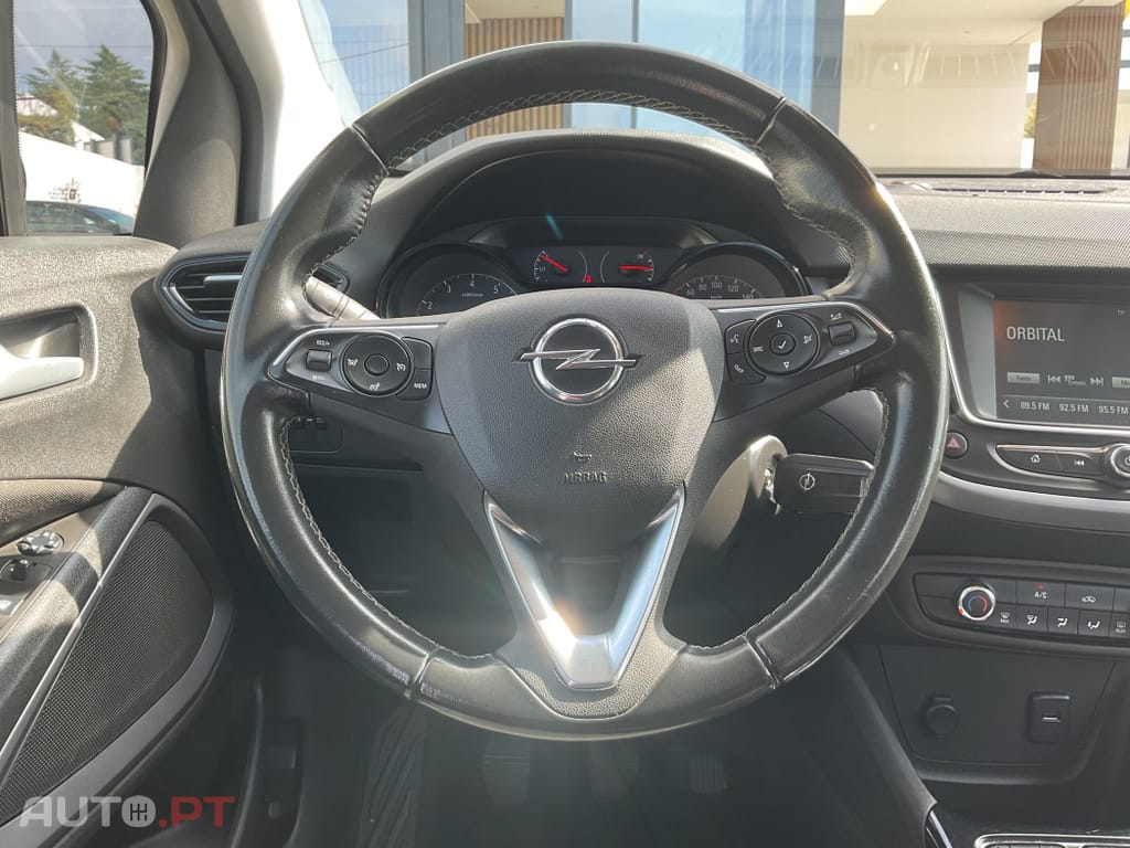 Opel Crossland X 1.2 Business Edition