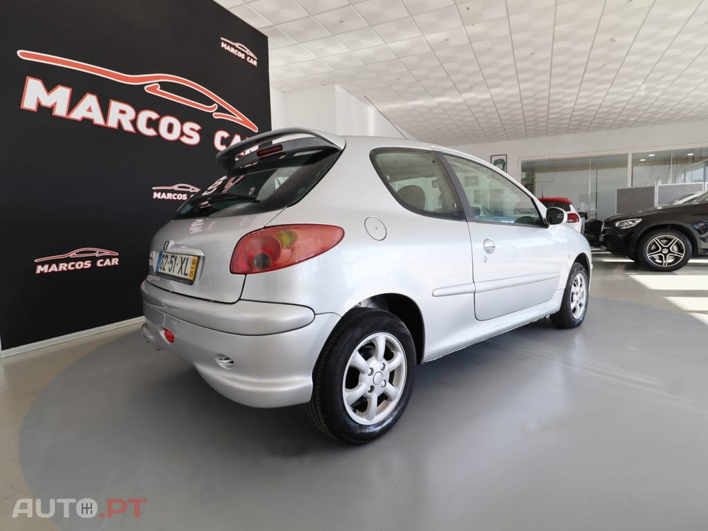 Peugeot 206 1.1 Color Line