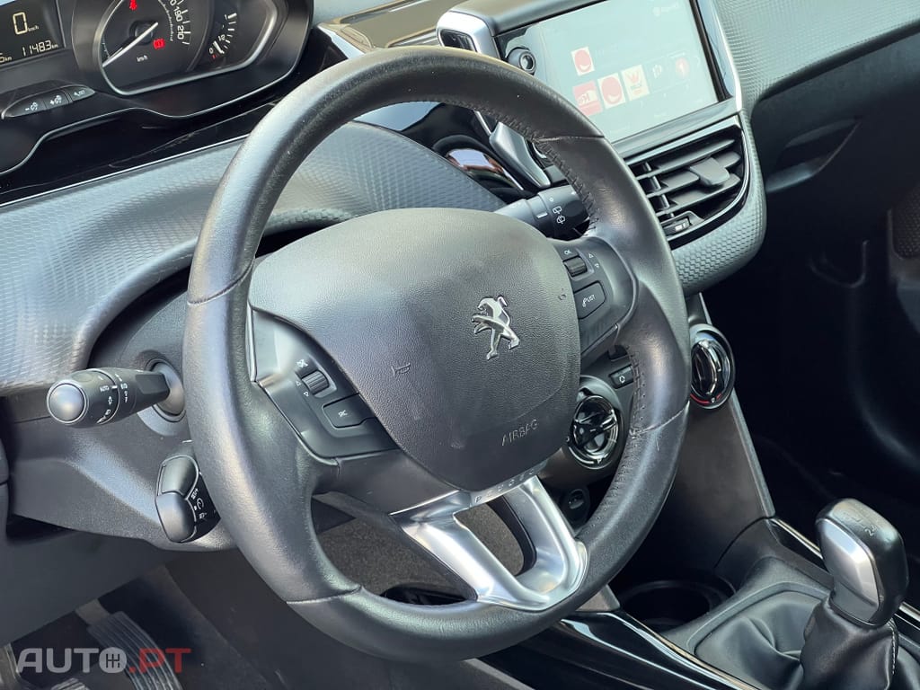 Peugeot 2008 1.5 BlueHDi Signature