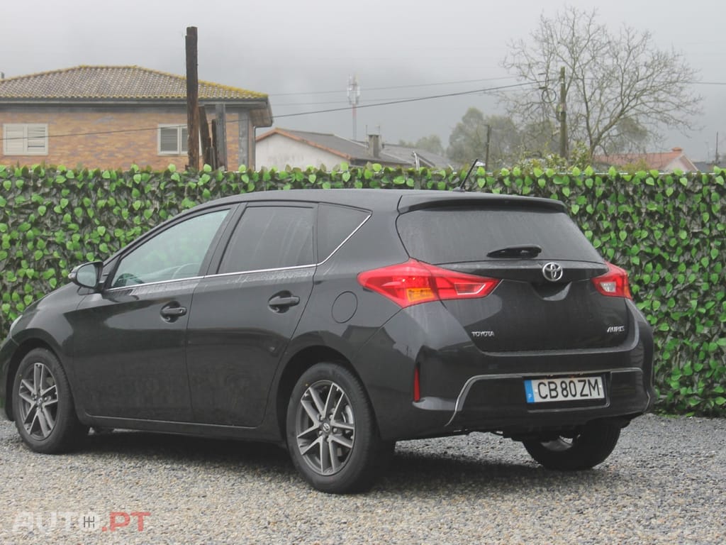 Toyota Auris 1.4 D-4D Exclusive