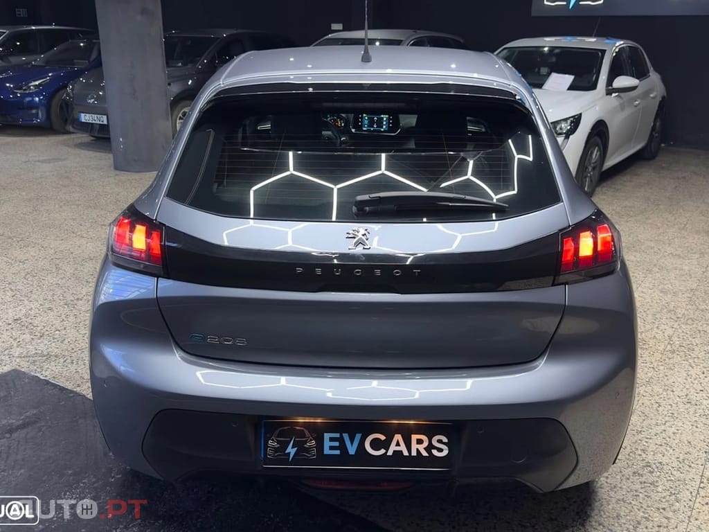 Peugeot E-208 50 kWh Active Pack