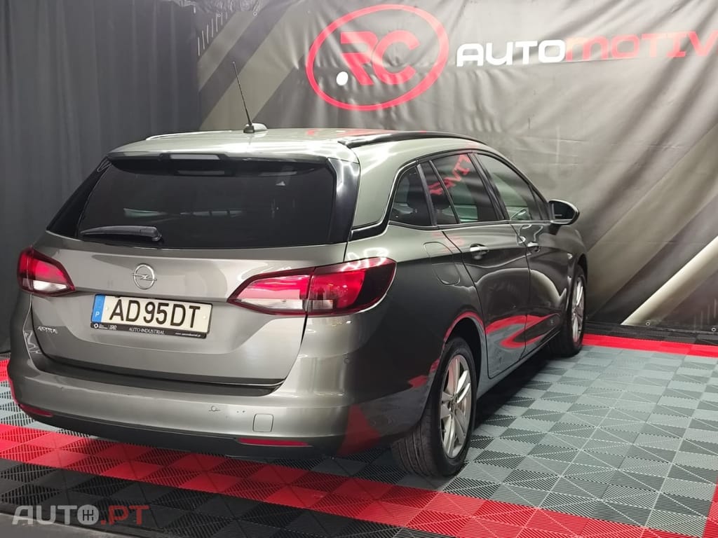 Opel Astra Sports Tourer 1.5 D Business Edition S/S — fotografia 6