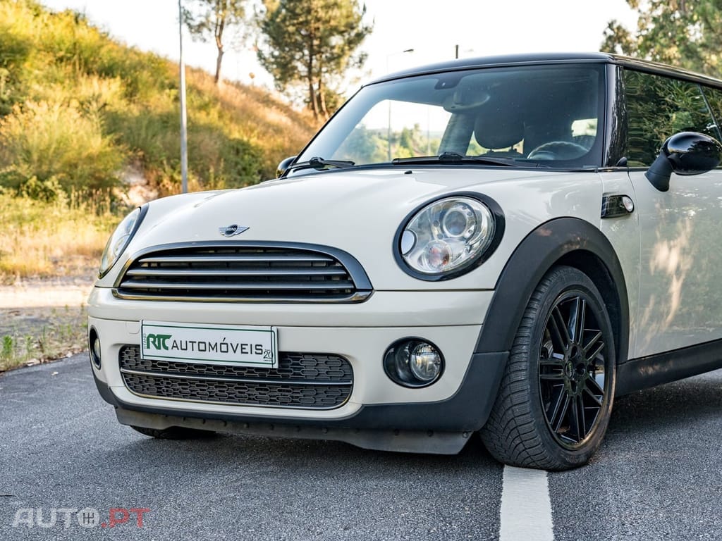 MINI Cooper Cooper D