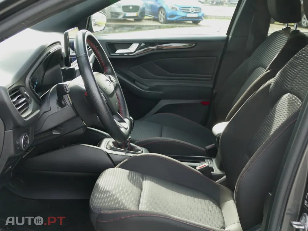 Ford Focus SW 1.5 TDCi EcoBlue ST-Line