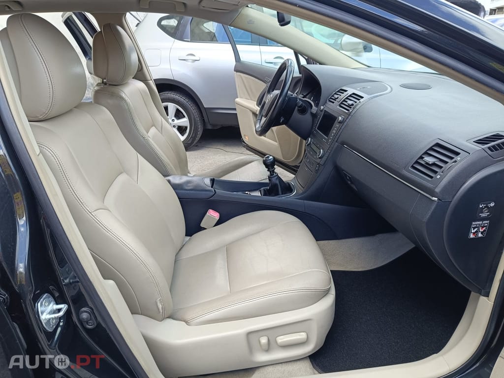 Toyota Avensis 2.2 D-CAT Sol+GPS