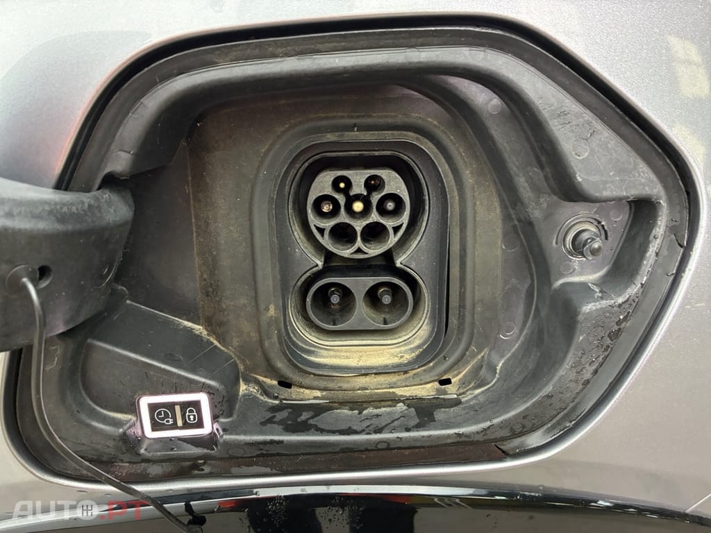 Peugeot E-208 50 kWh Active
