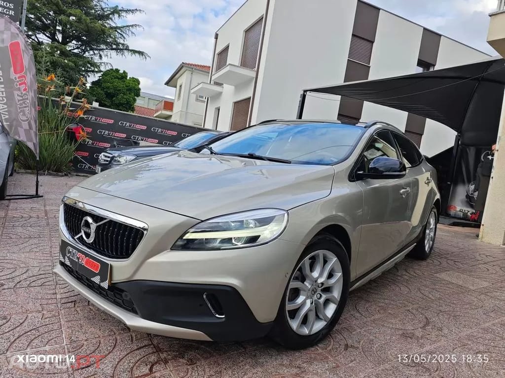 Volvo V40 Cross Country 1.5 T3 Summum Geartronic