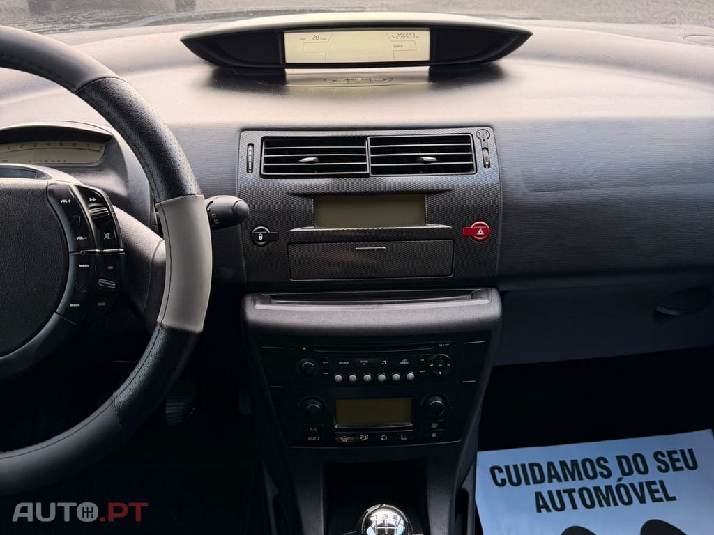 Citroen C4 1.4 16V VTR Pack