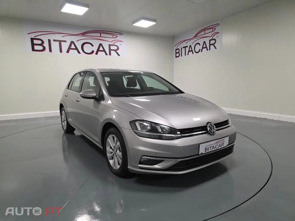 Volkswagen Golf 1.6 TDI CONFORTLINE