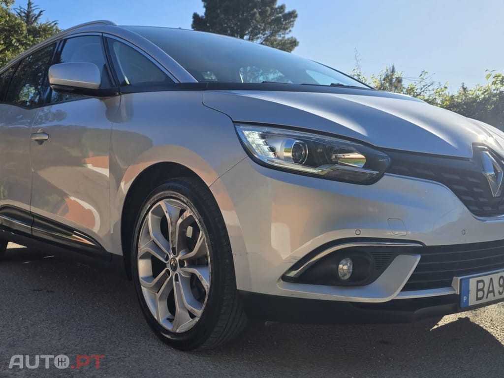 Renault Grand Scénic 1.5 dCi Intens Hybrid Assist SS