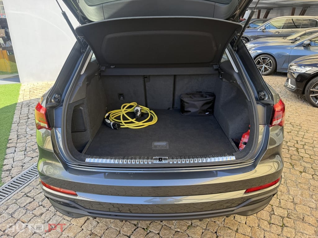 Audi Q3 45 TFSIe S line S tronic — fotografia 11