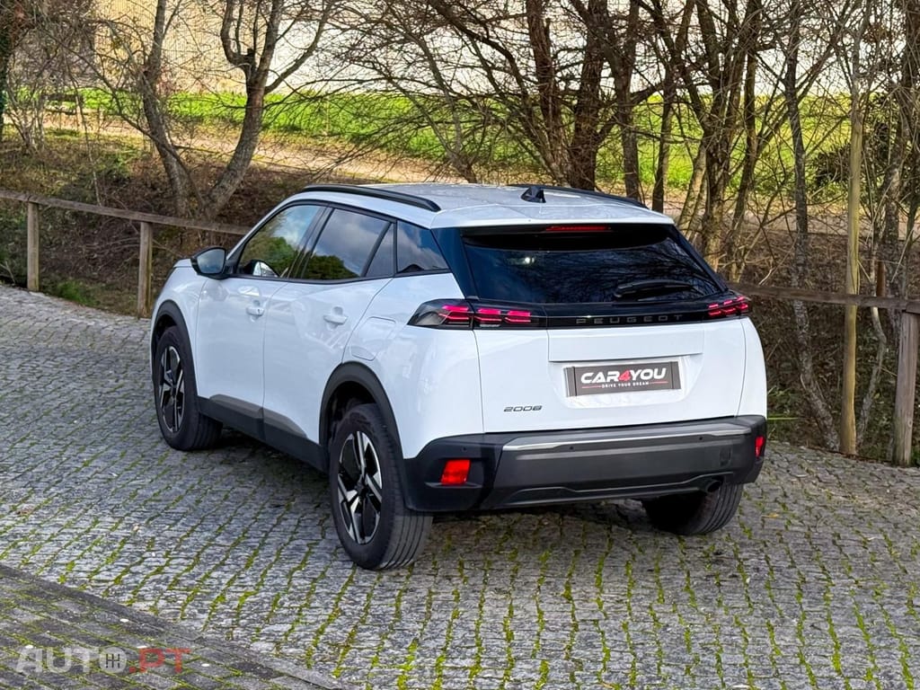 Peugeot 2008 1.2 PureTech Allure
