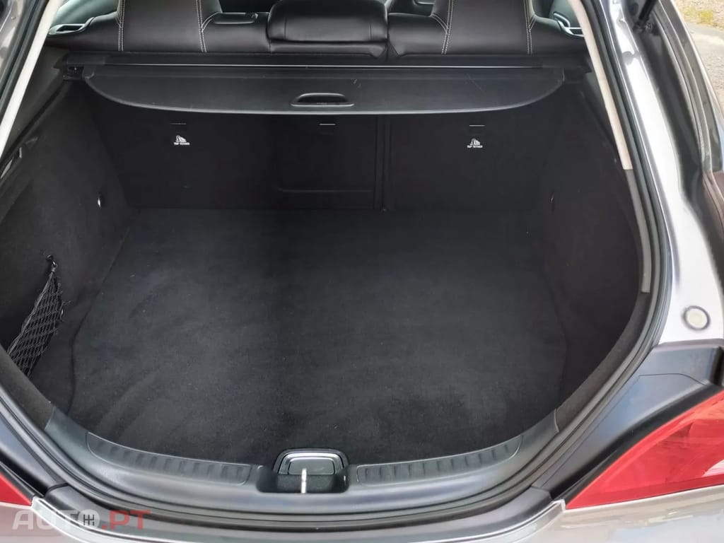 Mercedes-Benz CLA 180 d Shooting Brake
