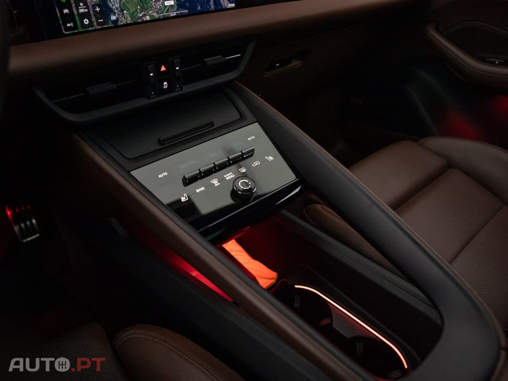 Porsche Macan Electric 4