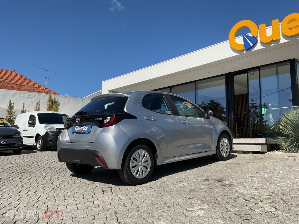 Toyota Yaris TOYOTA YARIS VVT-I HYBRID