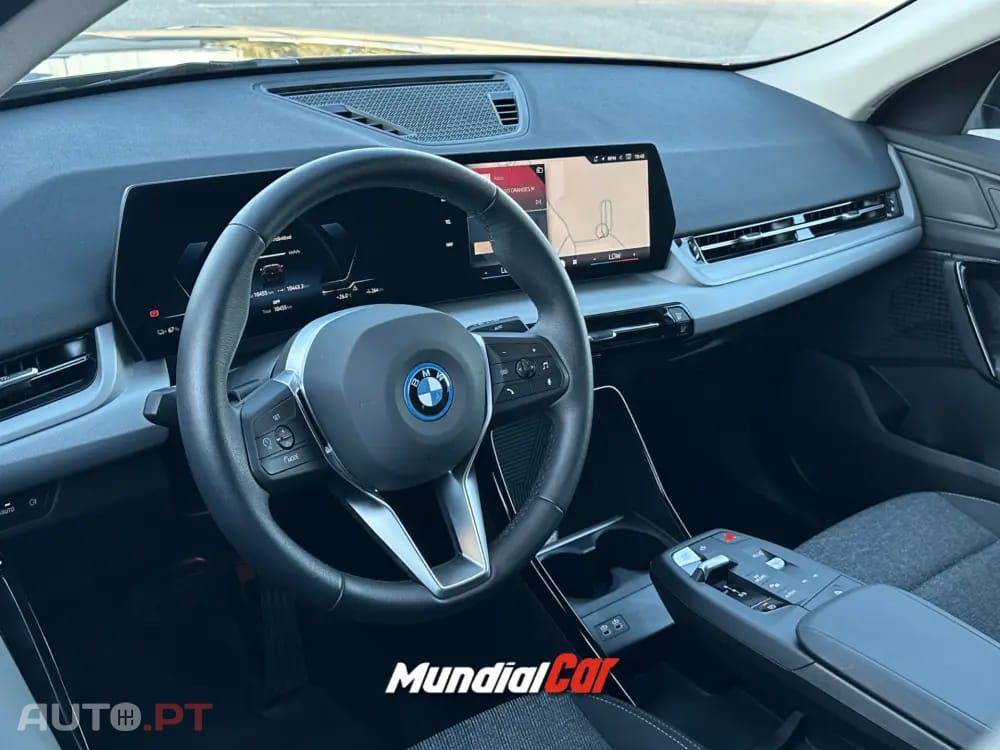 BMW iX2 eDrive20