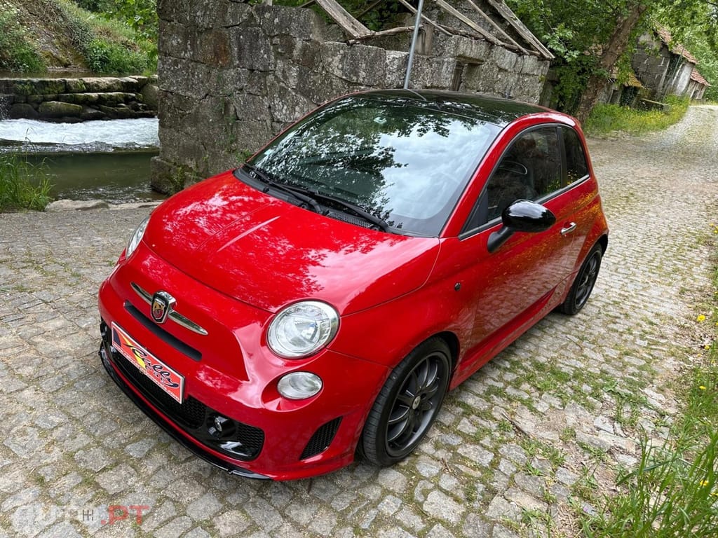 Abarth 500 1.4 T-Jet Competizione