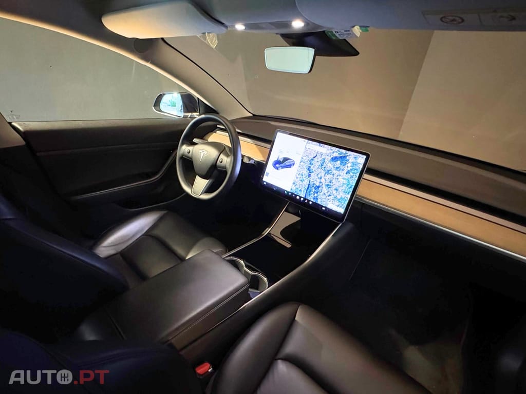 Tesla Model 3 Standard Range Plus RWD