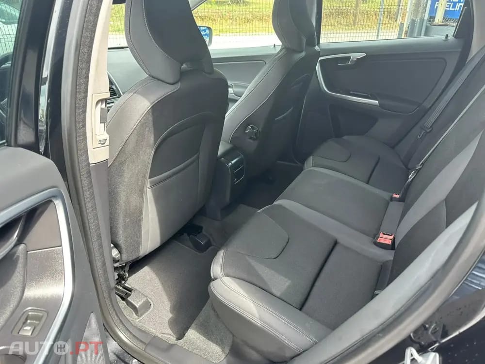 Volvo XC60 2.0 D4 Momentum