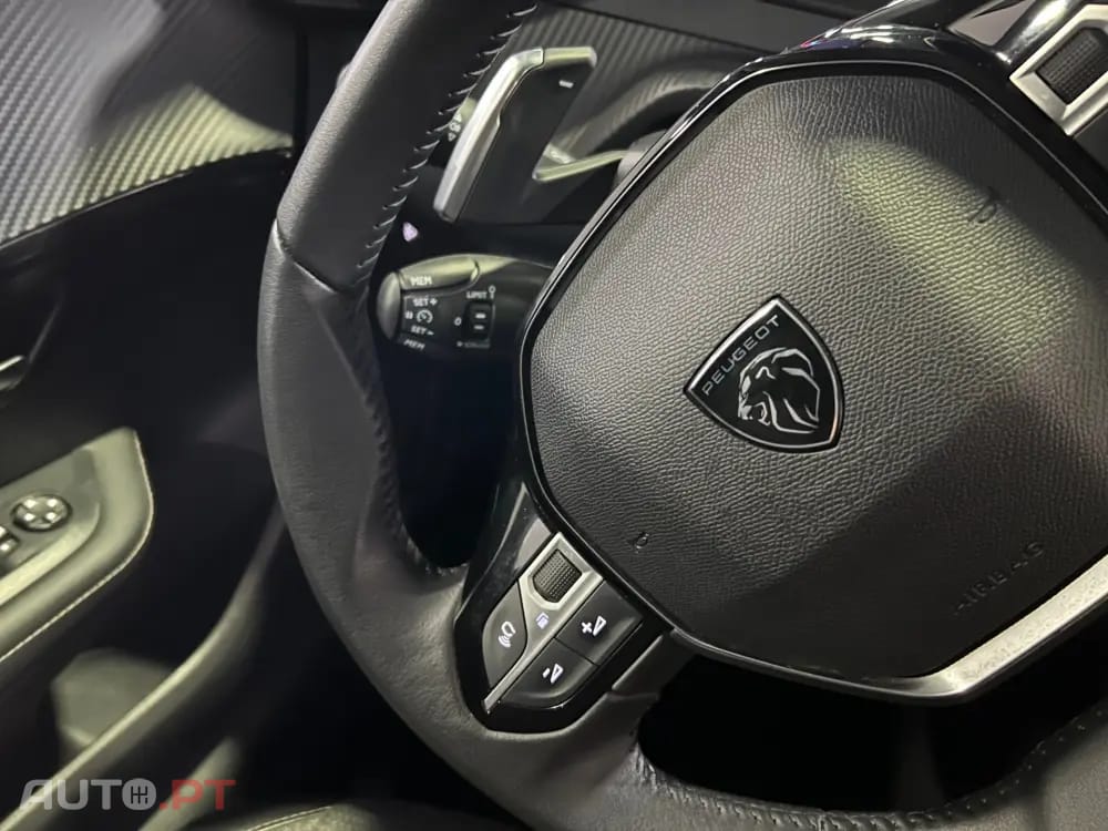 Peugeot 208 1.2 Hybrid Allure e-DCS6