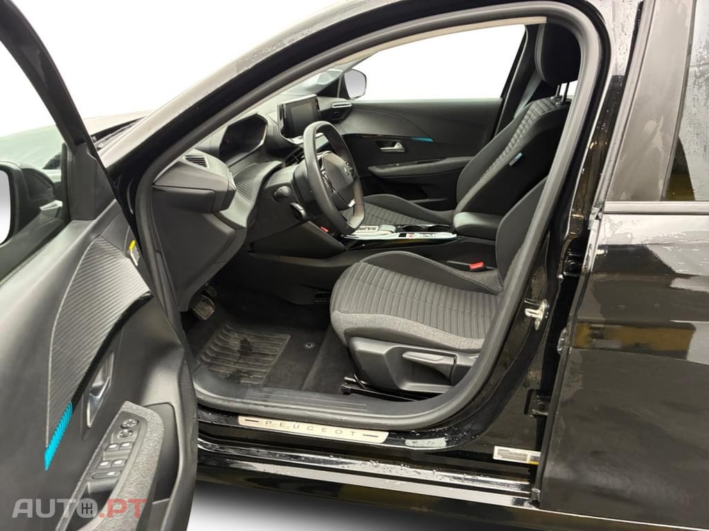 Peugeot E-208 50 kWh Style