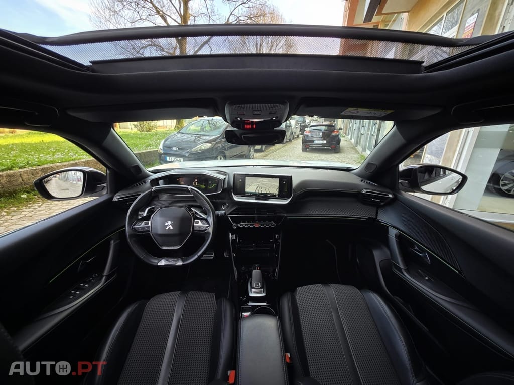 Peugeot 2008 1.2 PureTech GT Line EAT8
