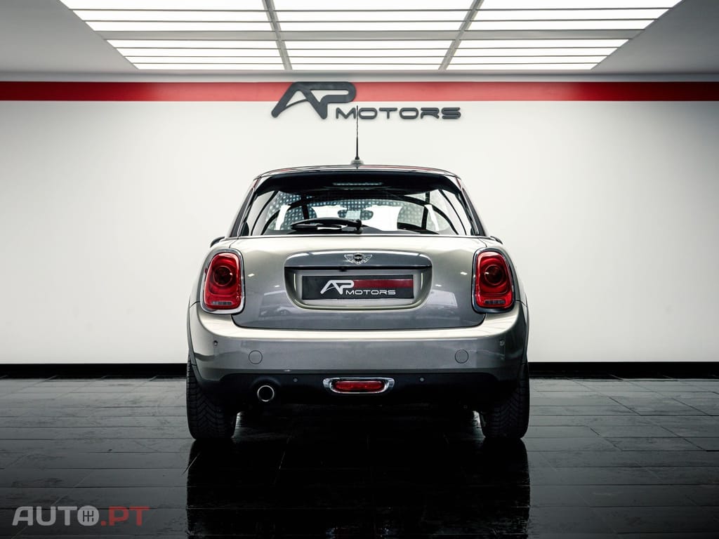 MINI Cooper Cooper D Auto