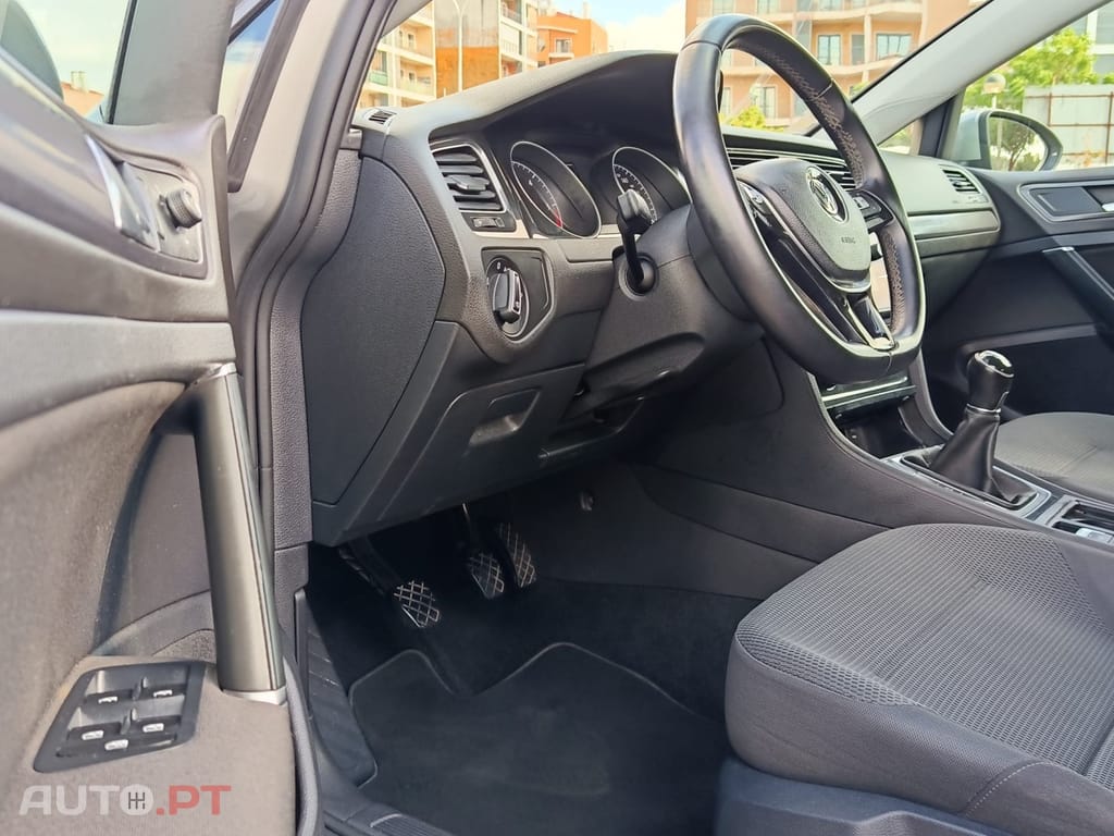 Volkswagen Golf 1.6 TDi Confortline