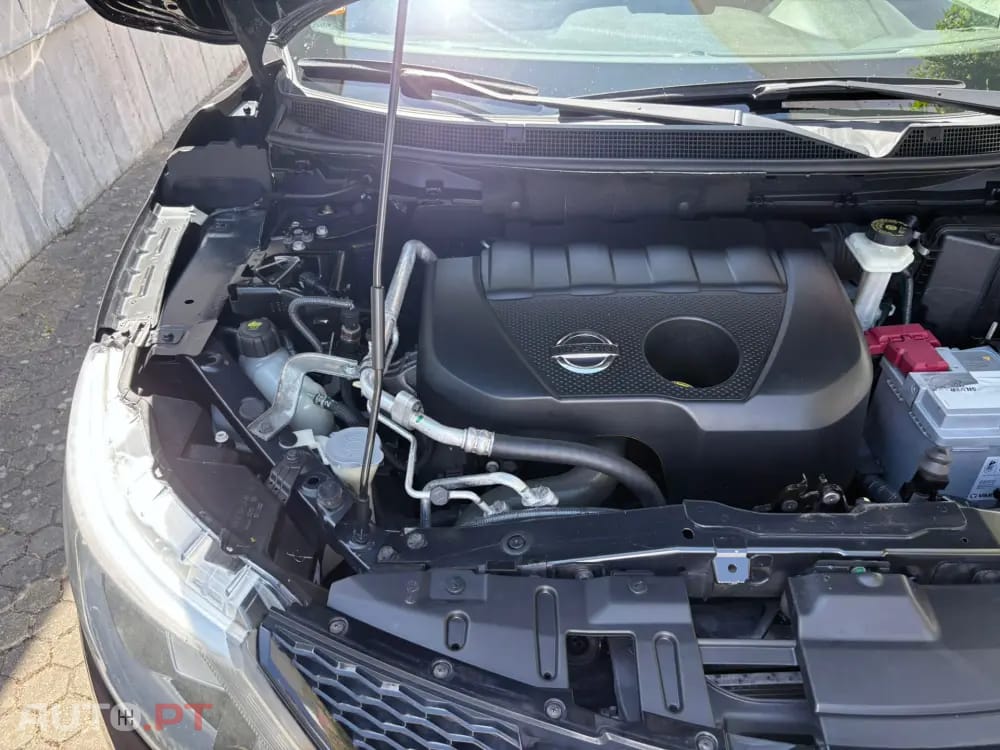 Nissan Qashqai 1.5 dCi Tekna Premium 17 Alcantara