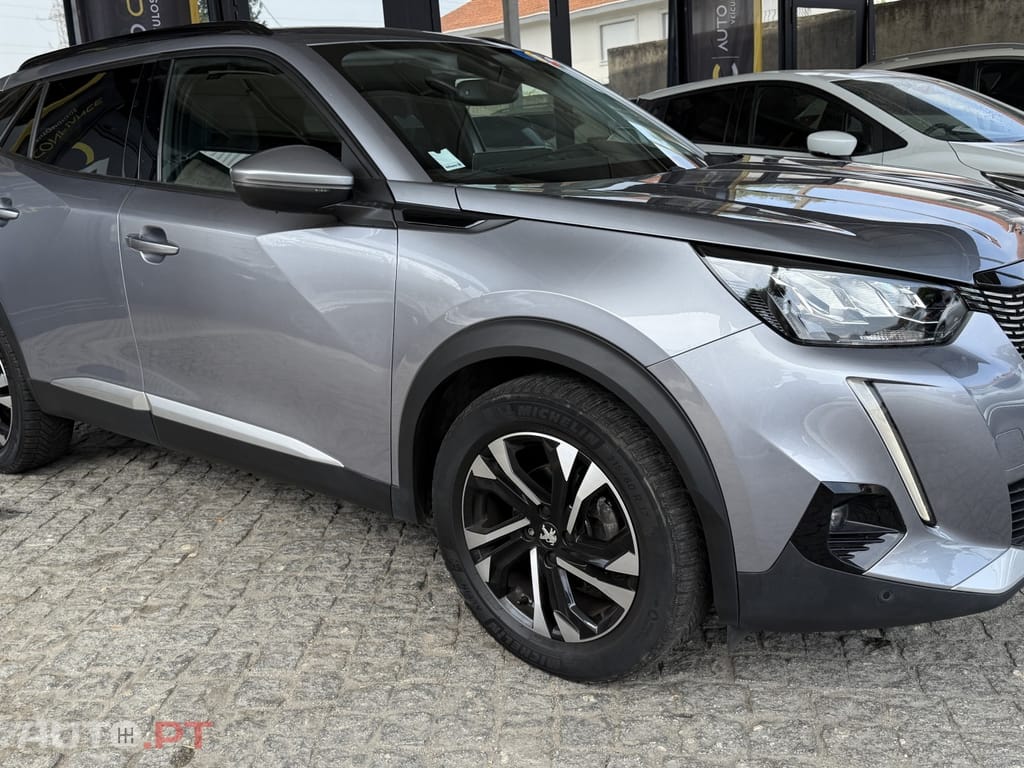 Peugeot 2008 1.2 PureTech Allure