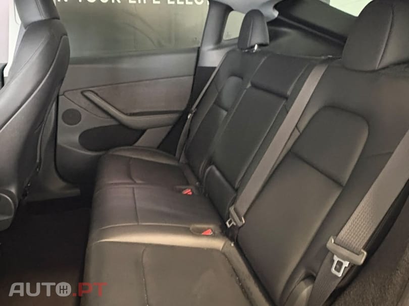 Tesla Model Y Performance Dual Motor AWD