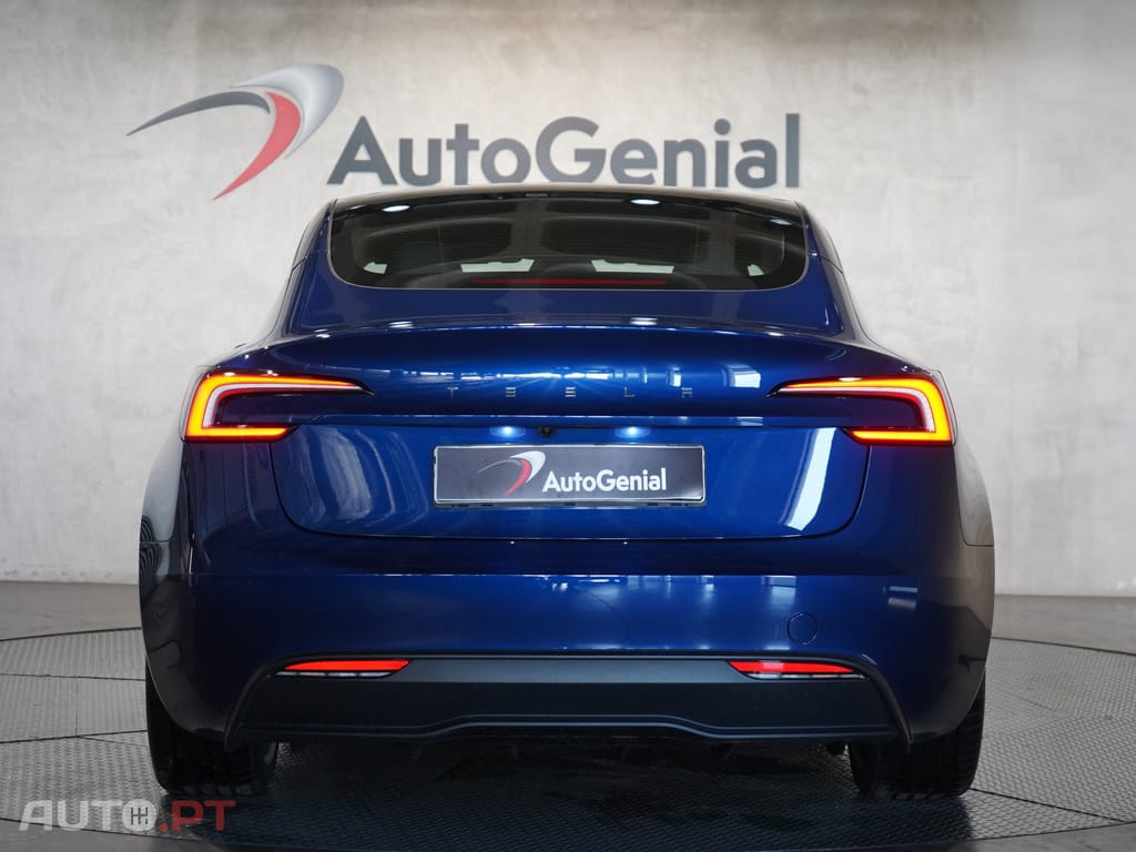 Tesla Model 3 Tração Traseira