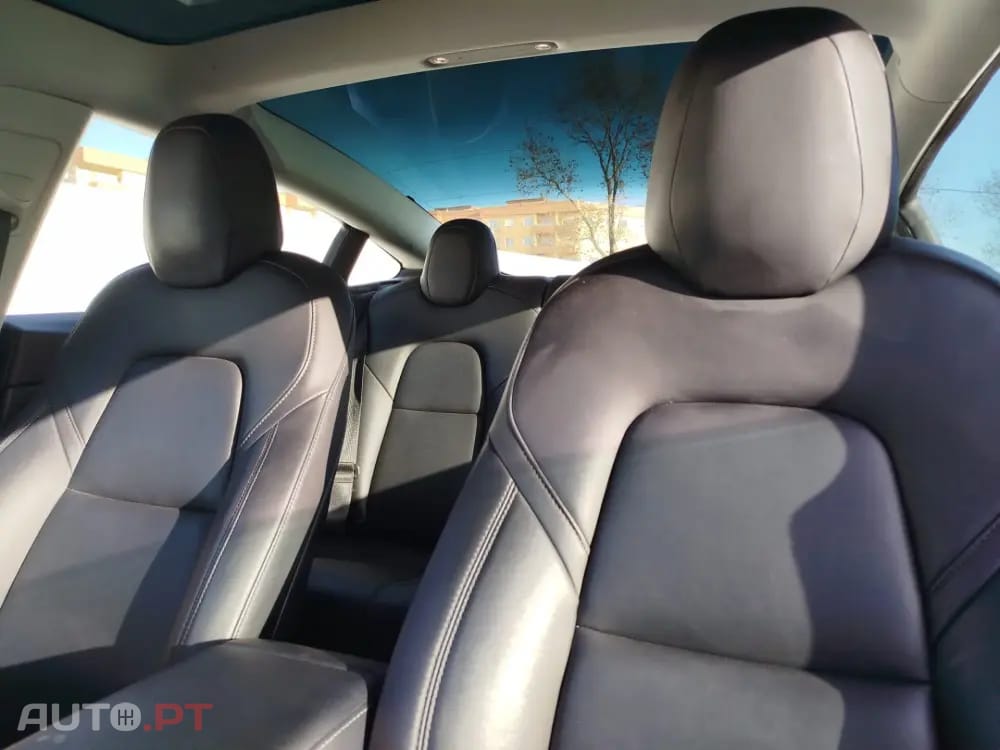 Tesla Model 3 Tração Traseira