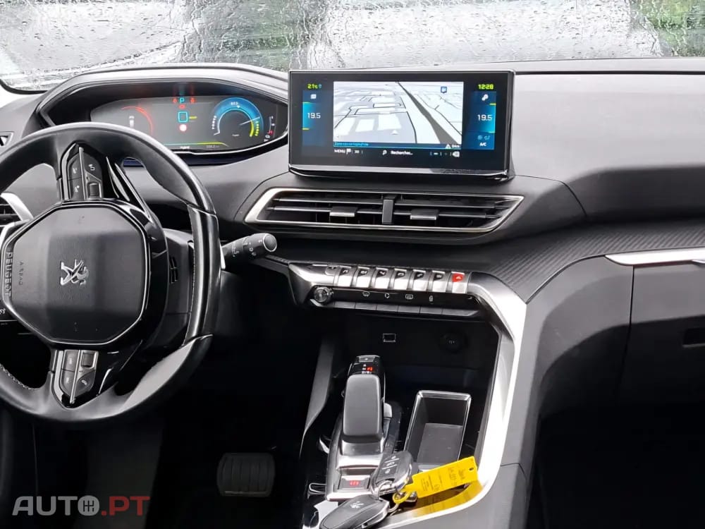 Peugeot 3008 1.6 Hybrid Allure e-EAT8