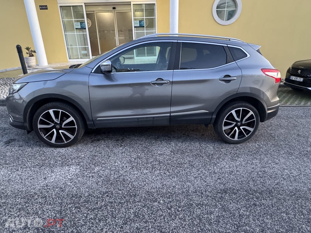 Nissan Qashqai 1.2 DIG-T Tekna Pele