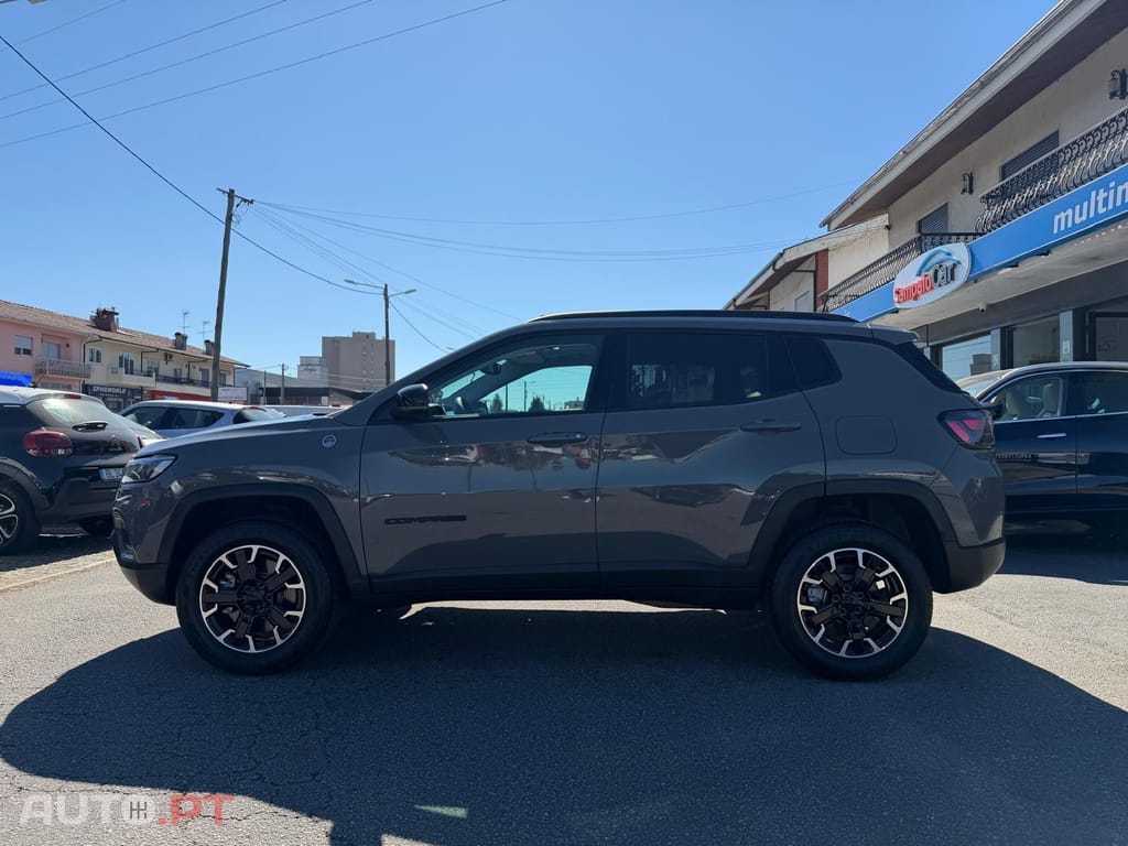 Jeep Compass 1.3 TG Trailhawk